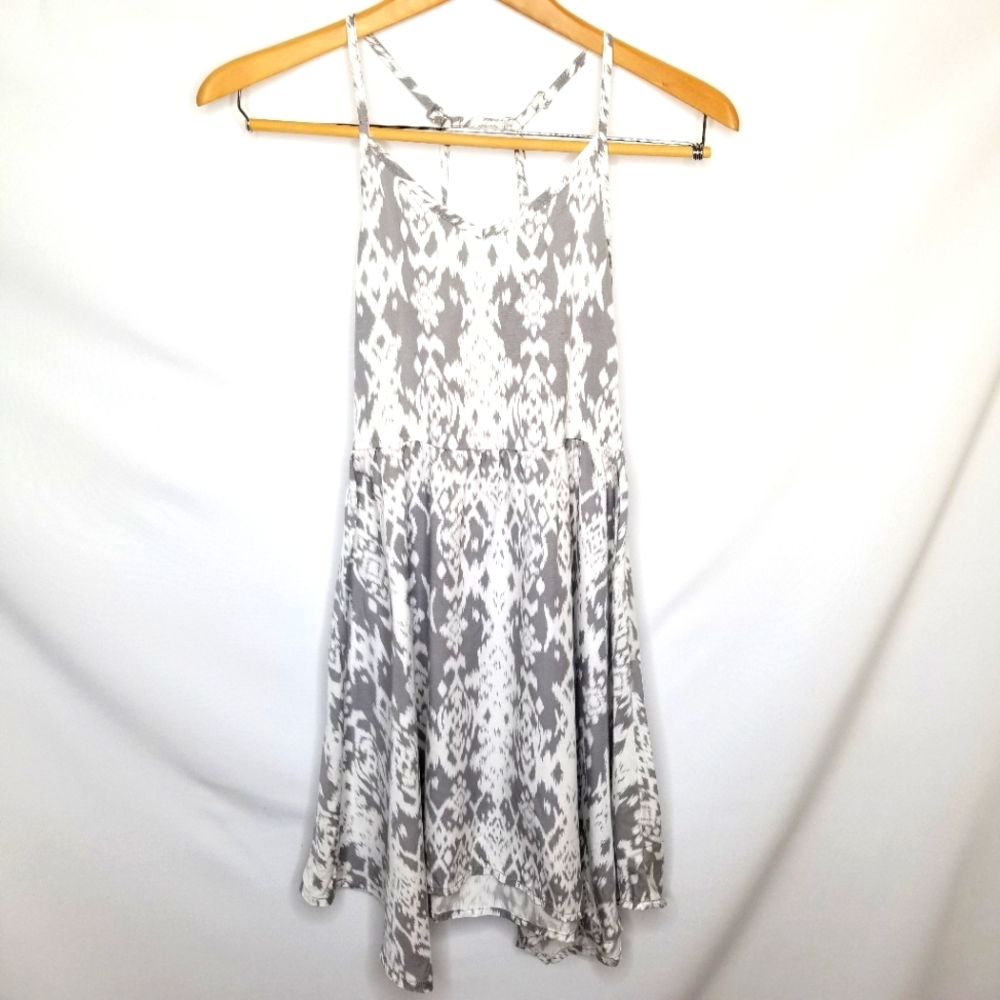 Treasure & Bond - Gray and White Hankerchief Style Dress